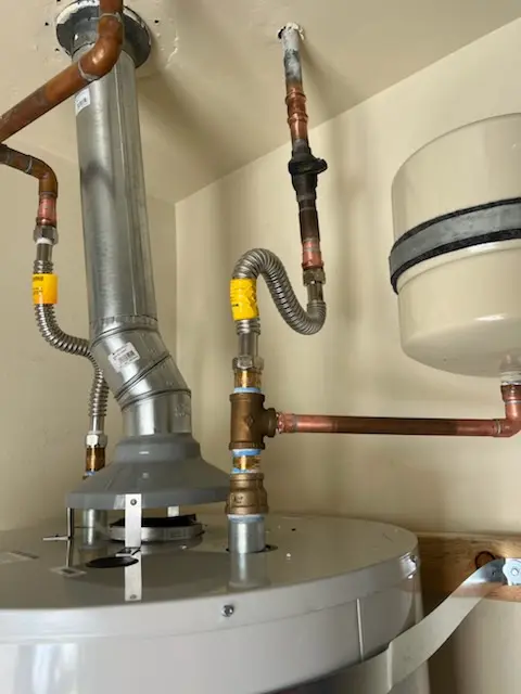 Water heater installation and plumbing repair in Snidercrest